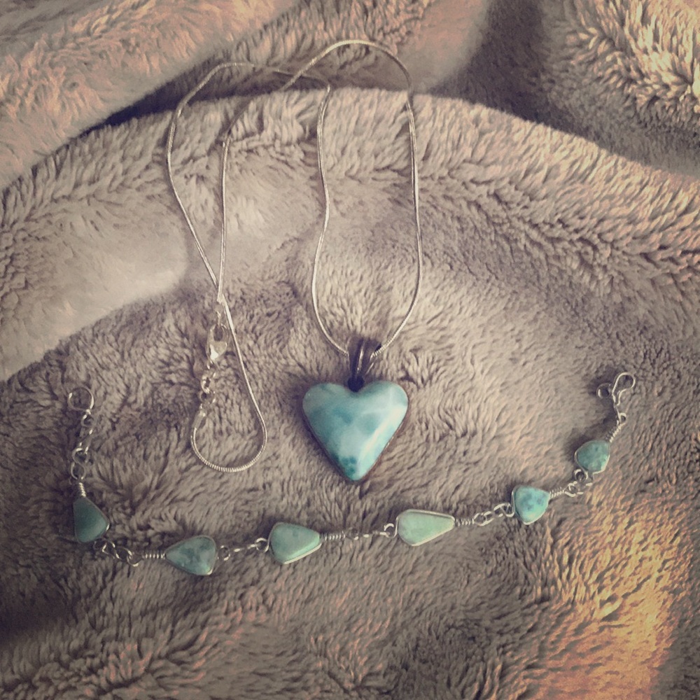 Turquoise bracelet and necklace set